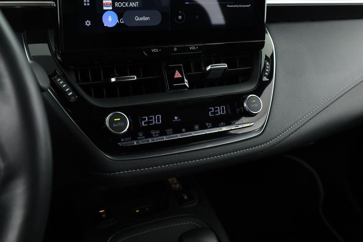 Toyota Corolla Touring Sports 2.0 CVT Team D Navi Kam
