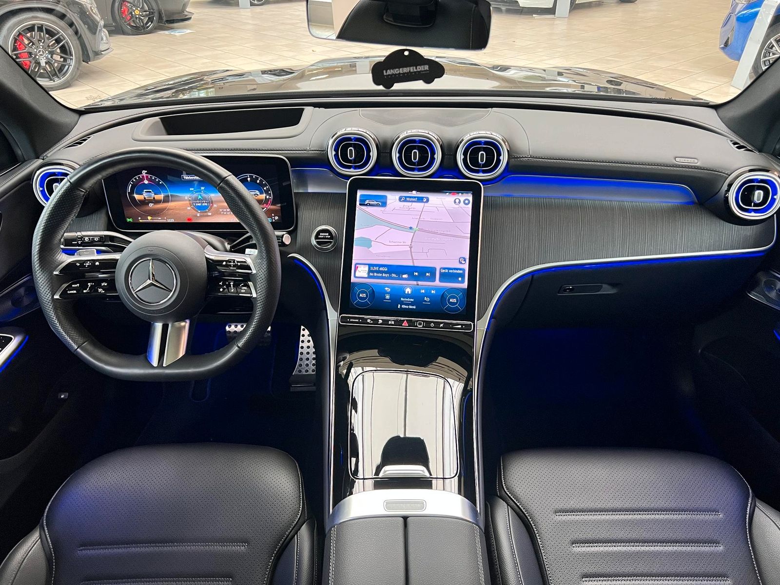 Mercedes-Benz GLC 400 e AMG PHEV 4Matic PANO AHK Night MBUX 20