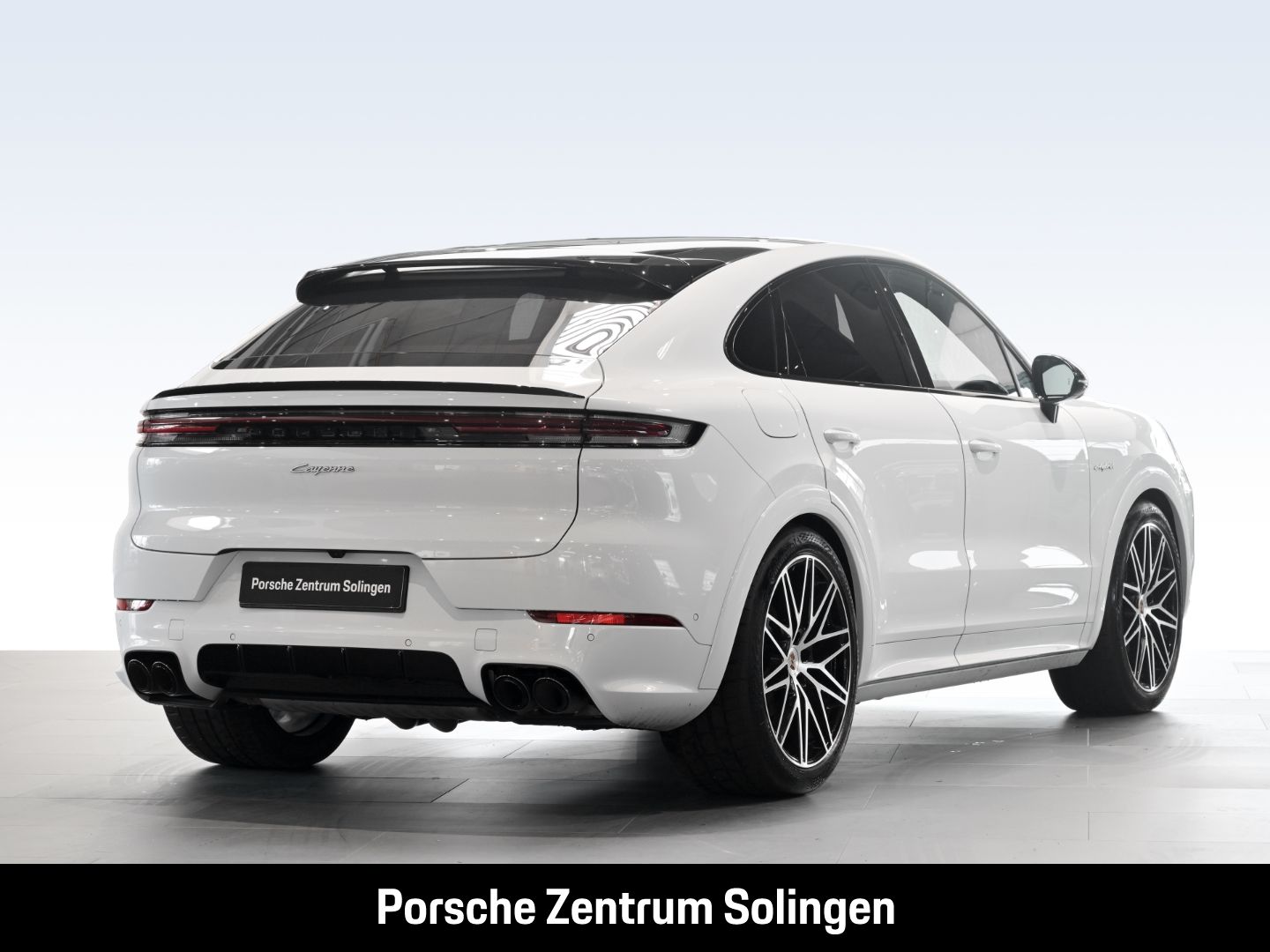 Porsche Cayenne E-Hybrid Coupe 22'' AGA HEADUP SPORT DES