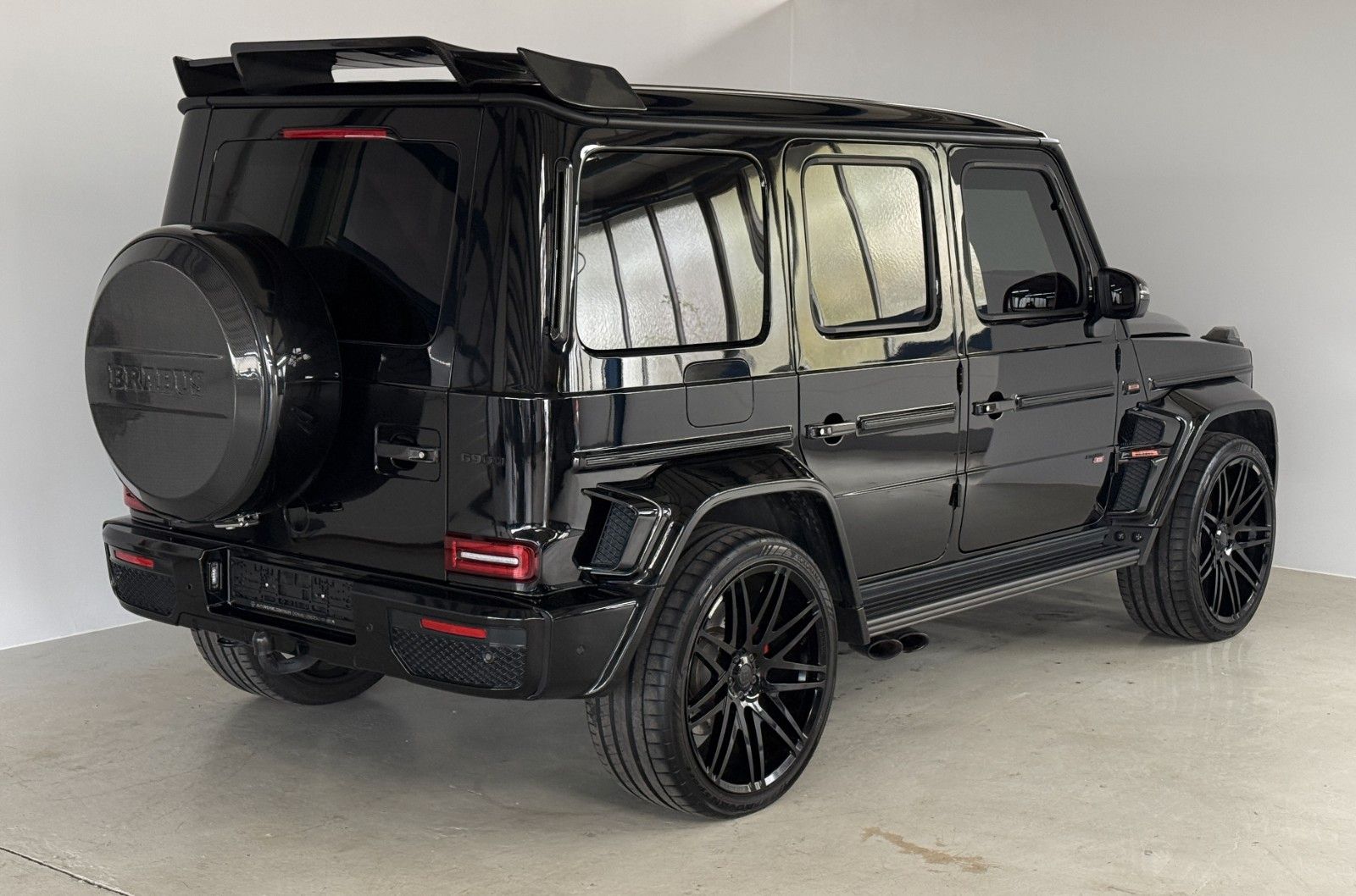 Mercedes-Benz G 63 AMG BRABUS - Samsaru's Car Outlet
