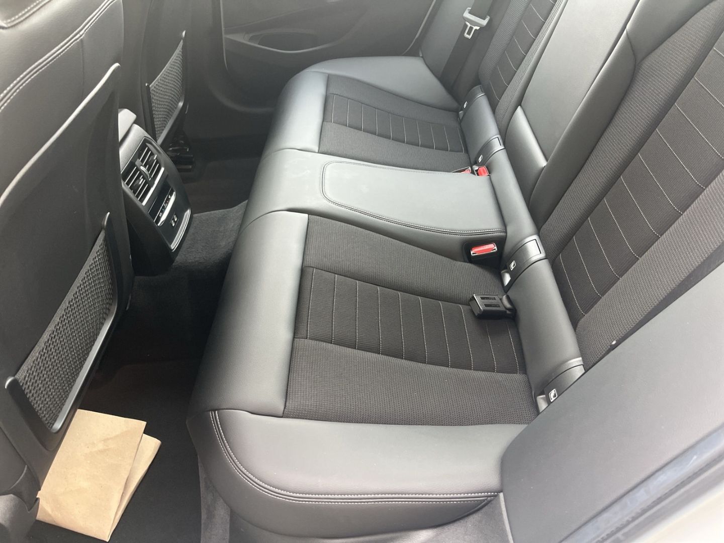 BMW 320 d Sport Line xDrive Limousine/Panodach/Navi