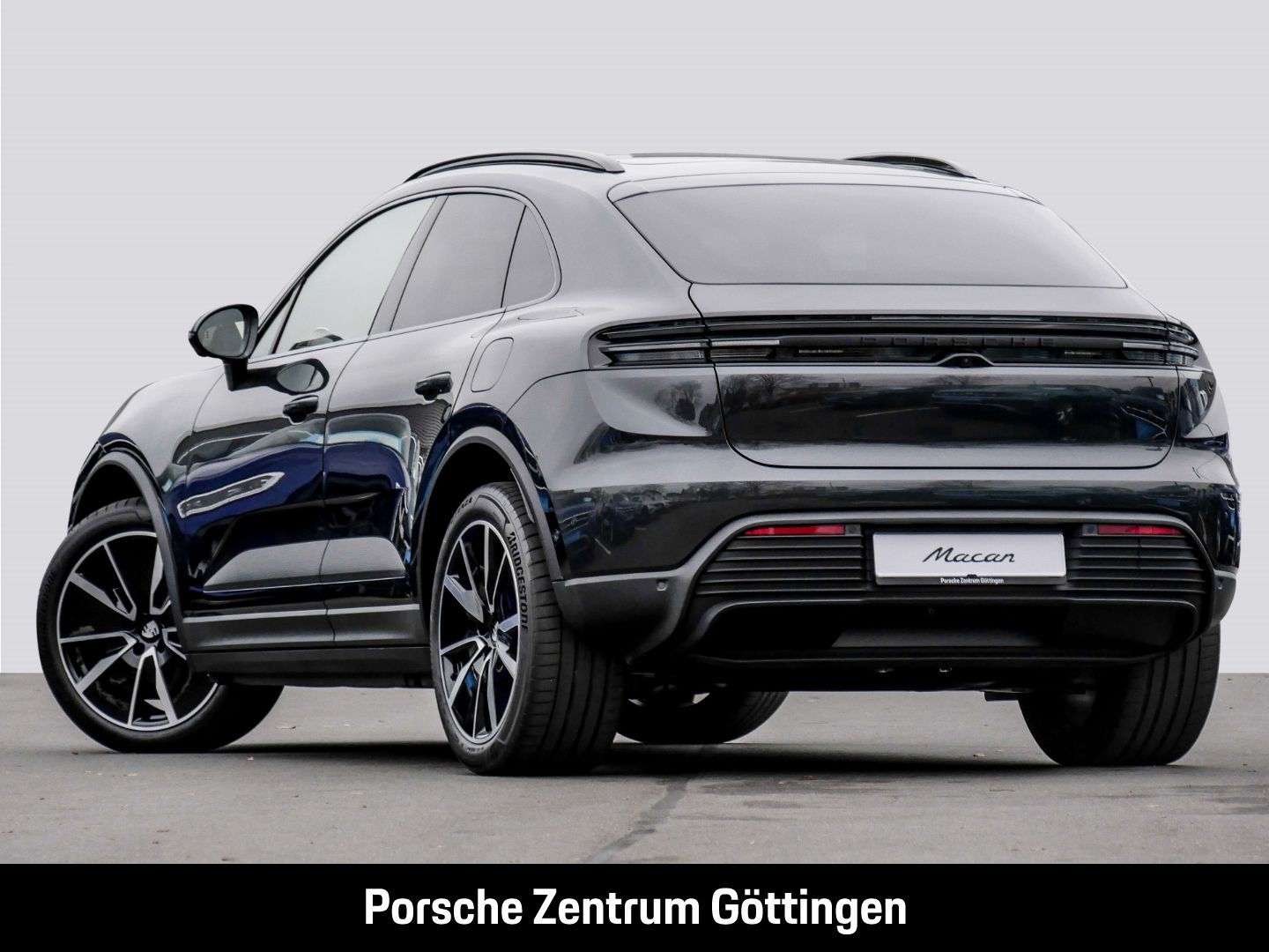 Porsche Macan 4 BOSE Surround-View Abstandstempomat LED