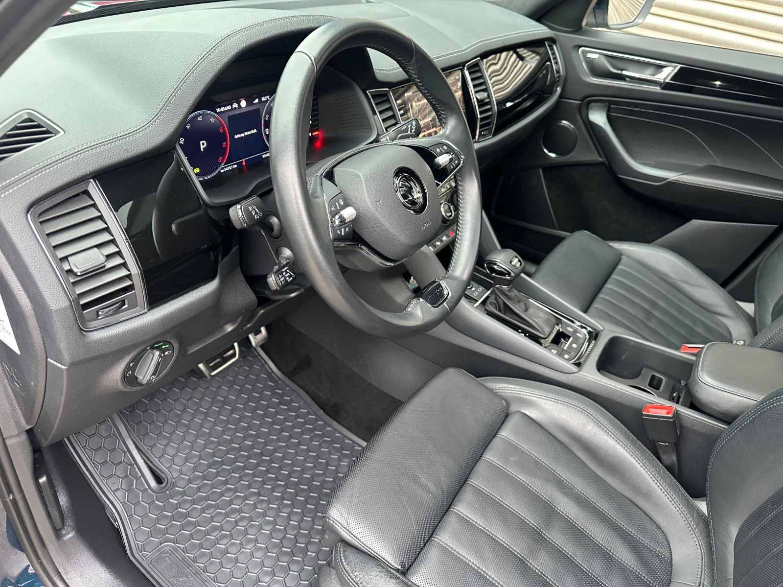 Skoda Kodiaq L&K 4x4*MATRIX*PANO*AHK*360°KAM*VIRTUAL