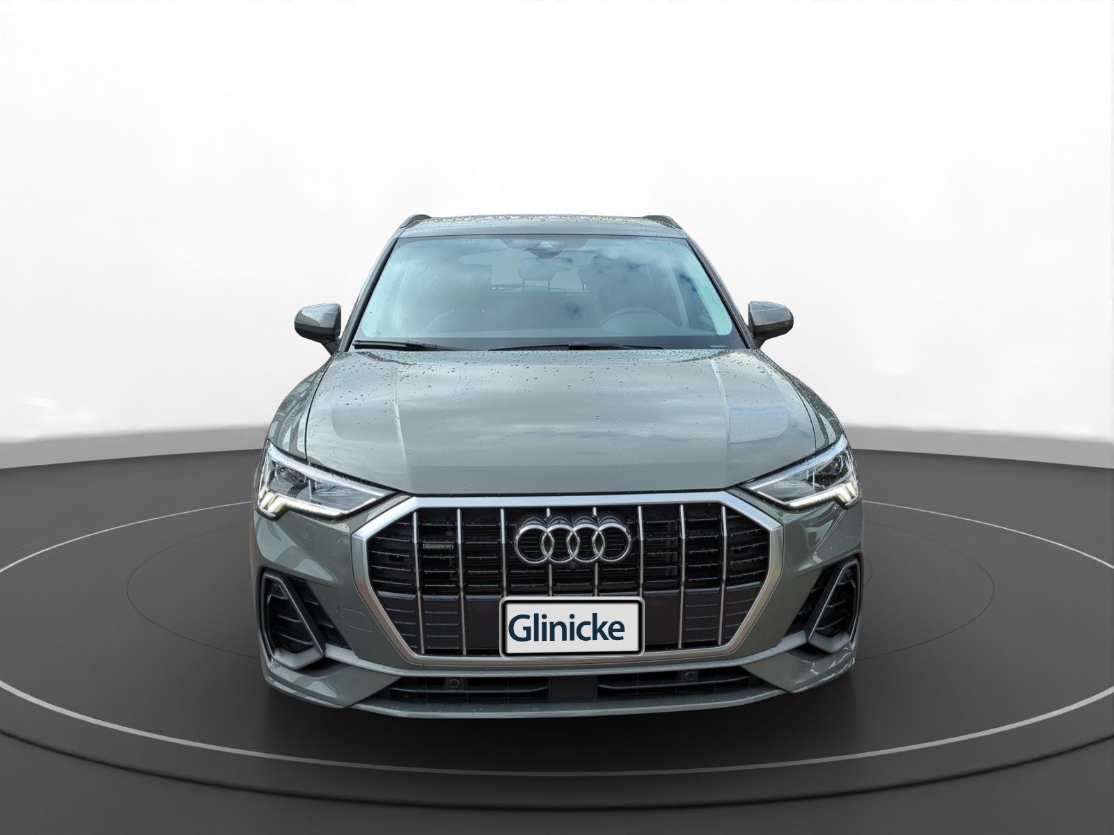 Audi Q3 40 TFSI quattro S-line - Samsaru's Car Outlet