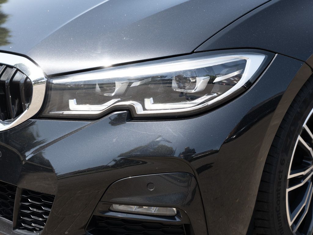 BMW 320d Touring M-Sportpaket - Samsaru's Car Outlet