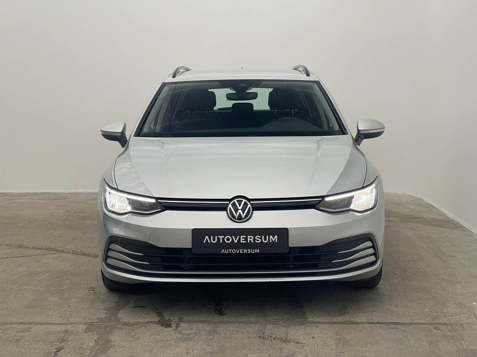 Volkswagen Golf 1.0 eTSI Life - Samsaru's Car Outlet