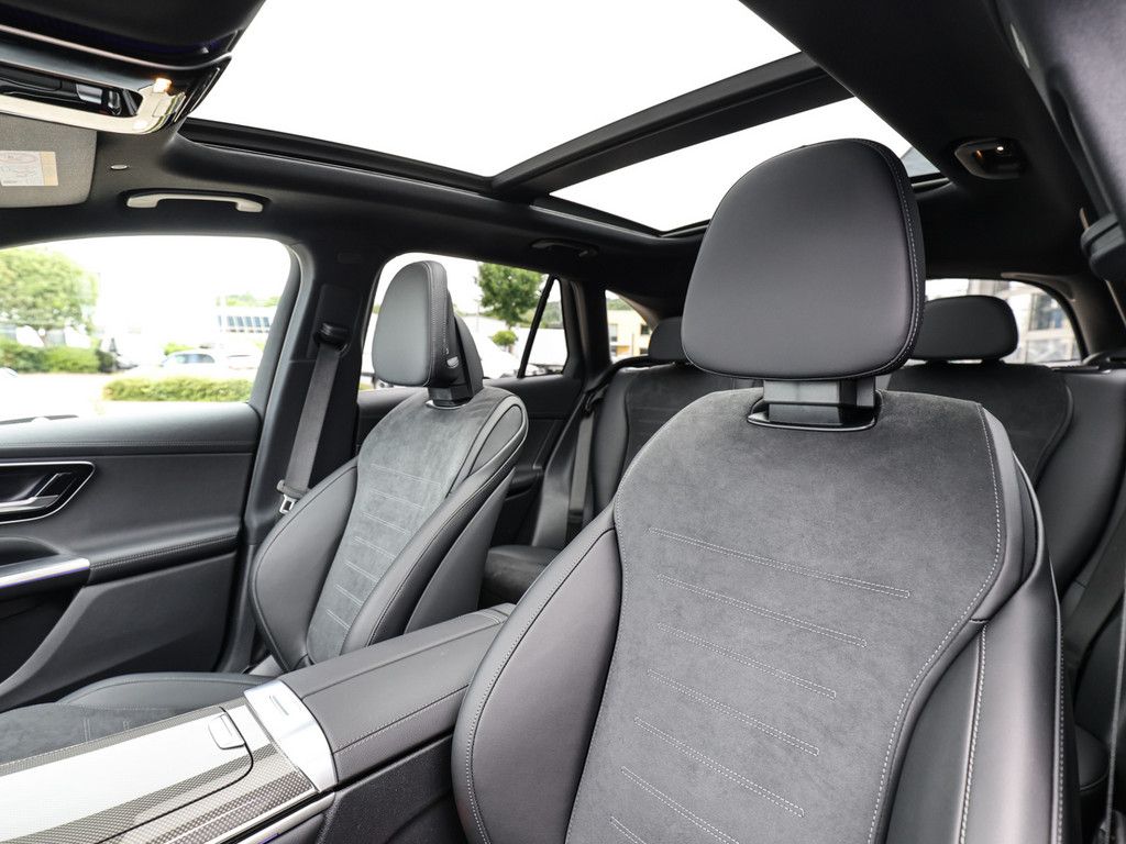 Mercedes-Benz GLC 220 d 4M AMG Line AHK Abstandstemp. LED Pano