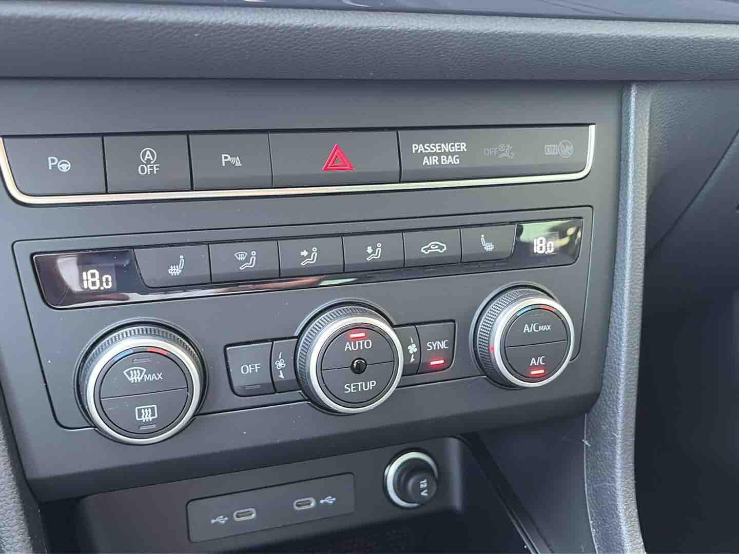 Seat Ateca 2.0 TDI Style Edition Navi LED Kamera AHK