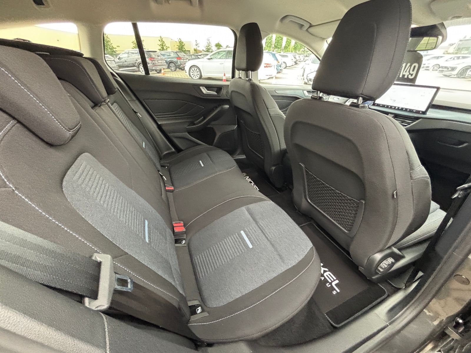 Ford Focus Turnier Active X*Led*HuD*Ahk*Kamera*ACC*