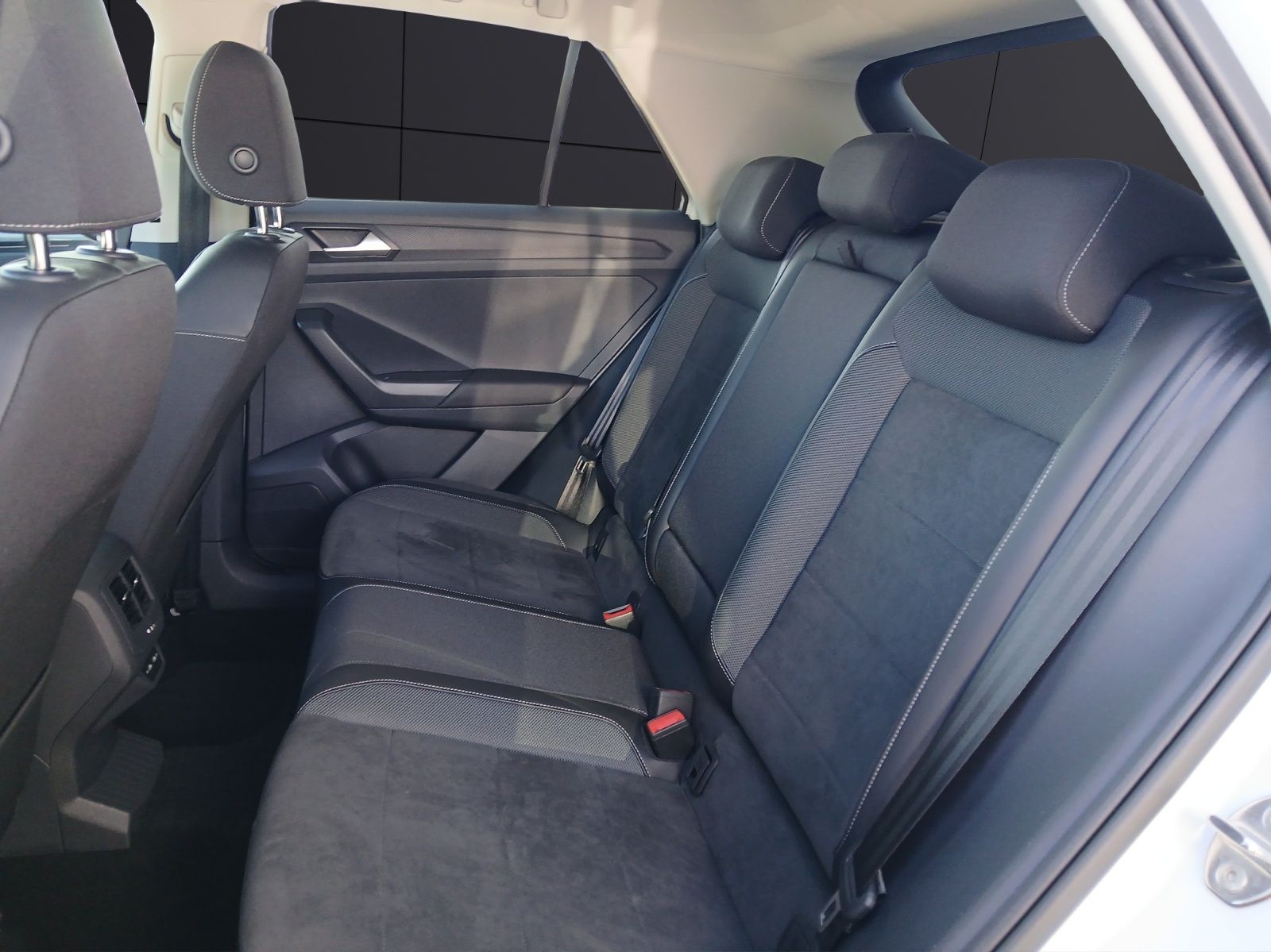 Volkswagen T-Roc TDI Style - Samsaru's Car Outlet