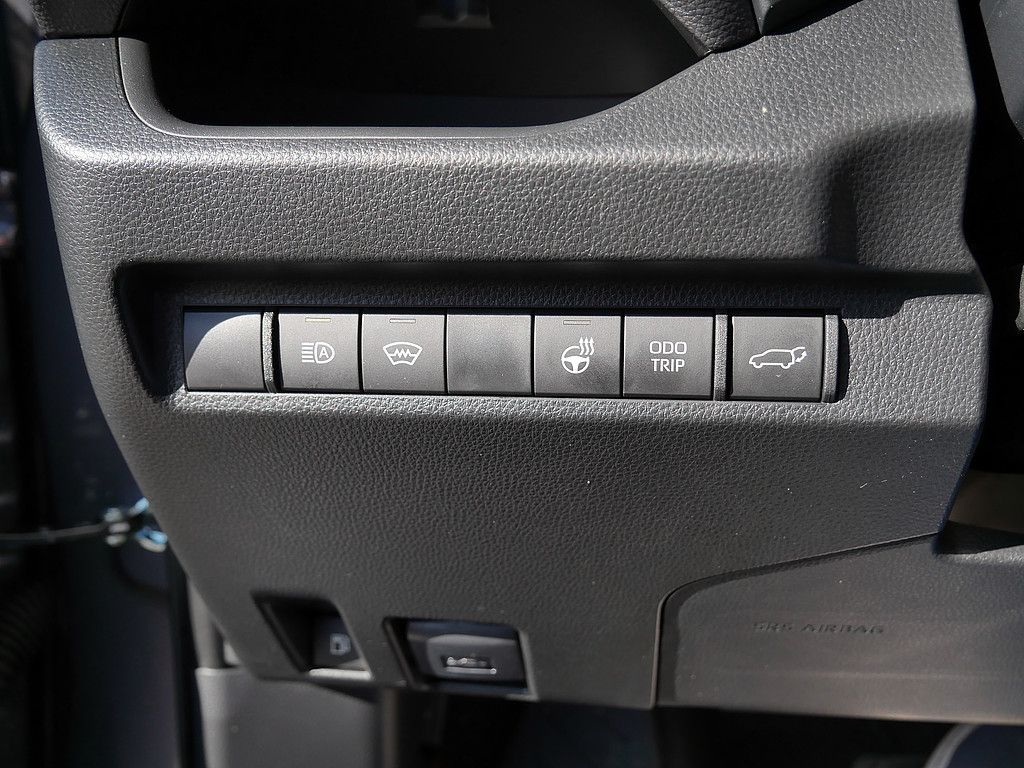 Toyota RAV 4 Plug-in Hybrid 4x4 AHK 1850 KG HUD teampla
