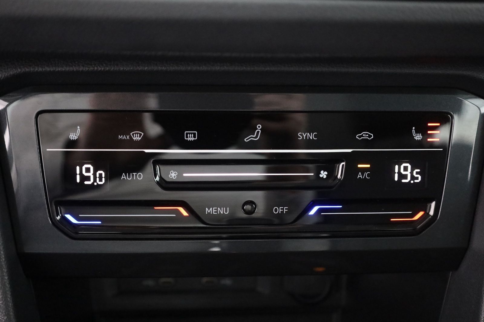 Volkswagen Tiguan 1.5 TSI Life - Samsaru's Car Outlet