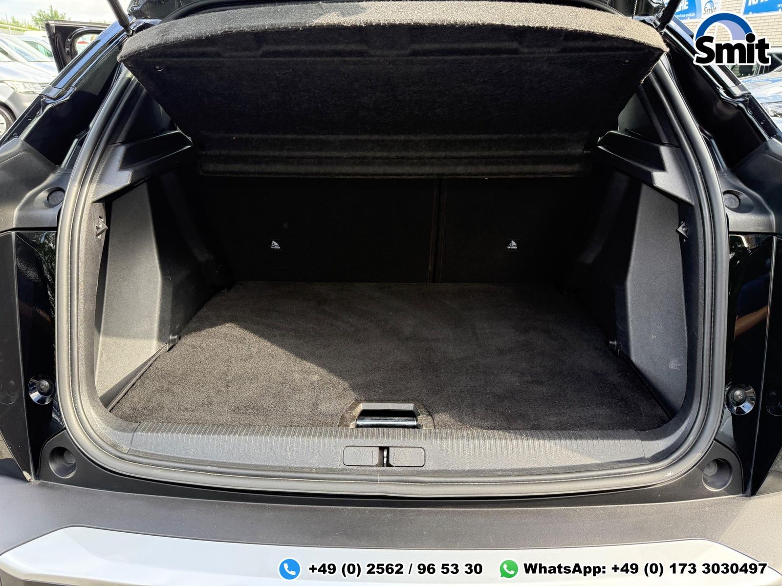 Peugeot 2008 1.5 BlueHDi 130 Allure - Samsaru's Car Outlet