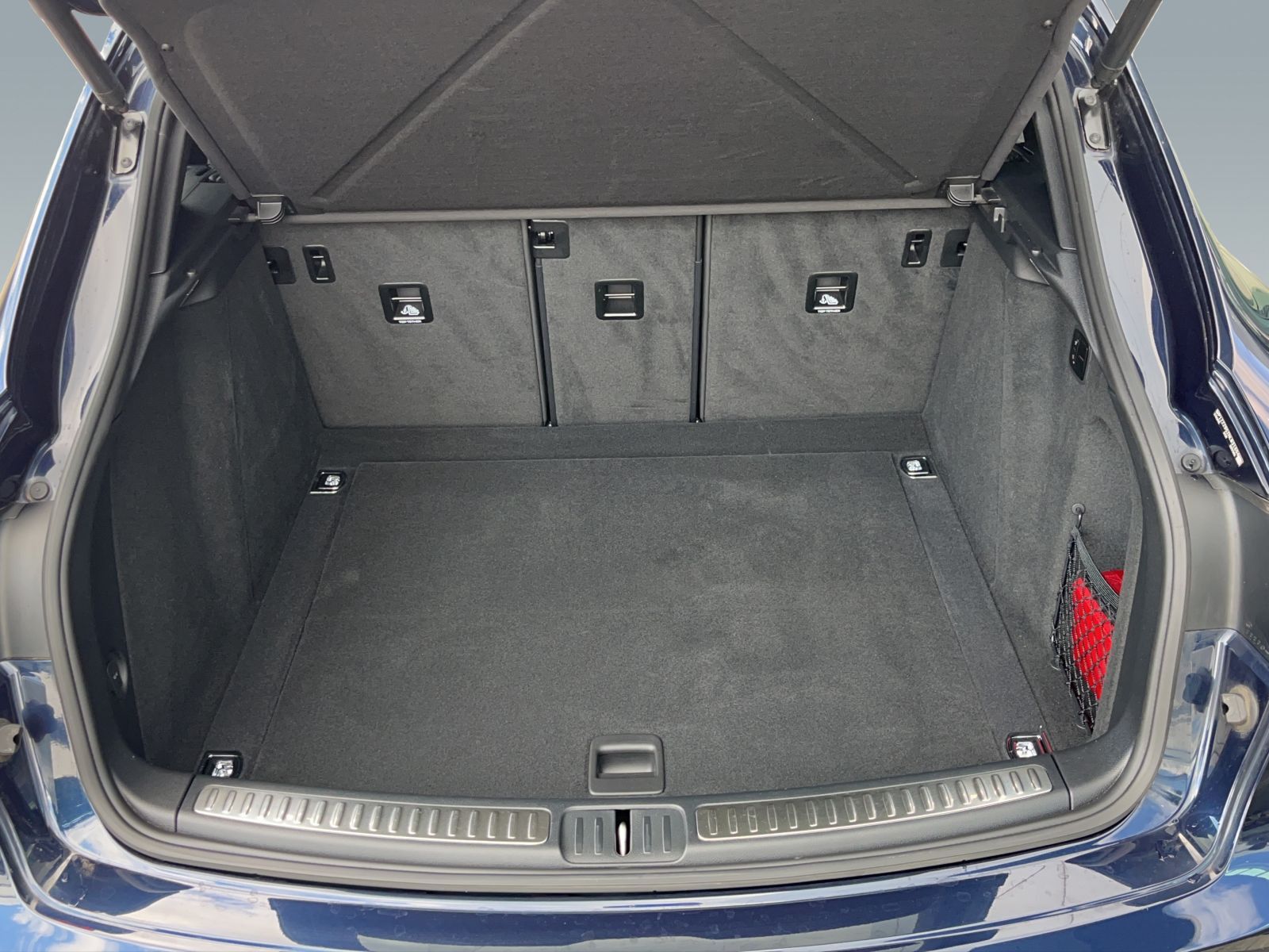 Porsche Macan S - Samsaru's Car Outlet