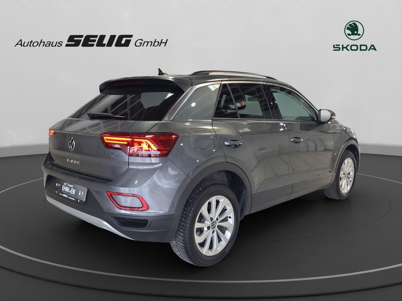 Volkswagen T-Roc Life 1.0 TSI - Samsaru's Car Outlet