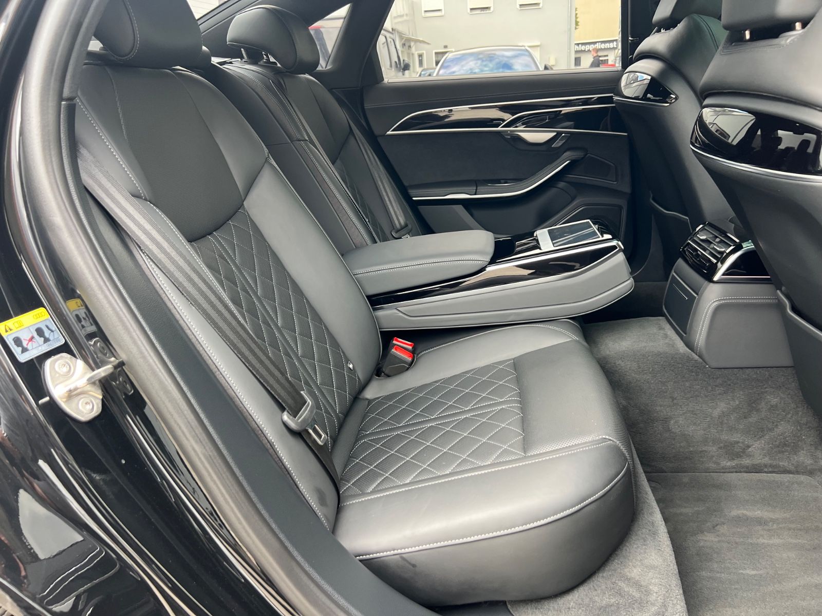 Audi A8 60 TFSI e quattro S line,Matrix,Pano.HUD. TV