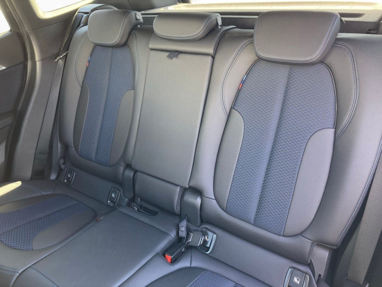 BMW X1 xDrive25i M SPORT - Samsaru's Car Outlet
