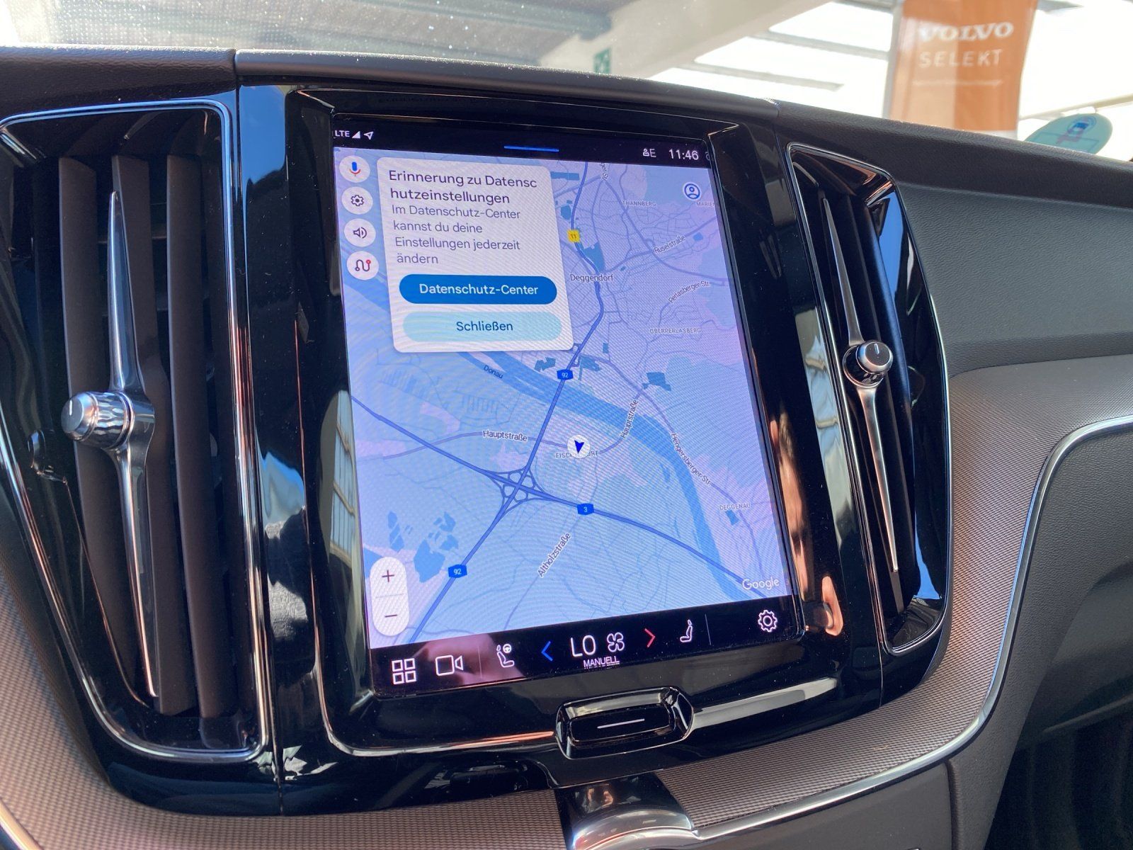 Volvo XC60 R-Design Recharge AHK,Kamera,DAB,Navi