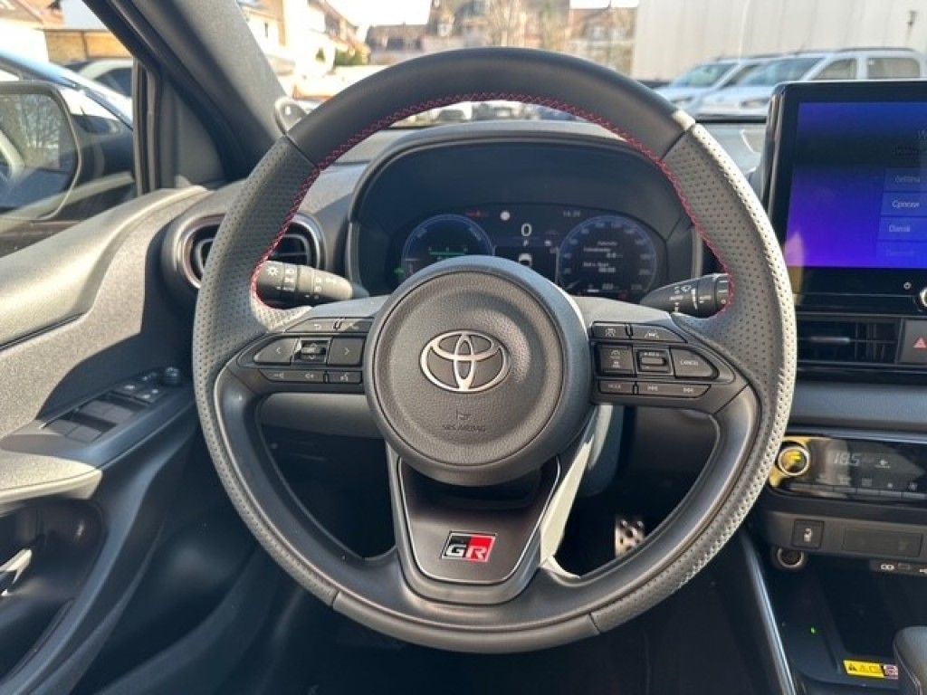Toyota Yaris Hybrid 130 1.5 VVT-i GR SPORT (XPA1)
