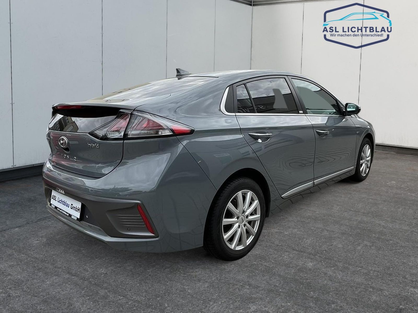 Hyundai IONIQ Facelift Hybrid STYLE - Samsaru's Car Outlet