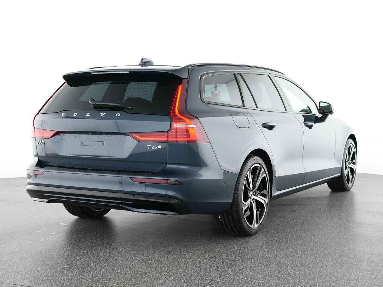 Volvo V60 T6 Ultra Dark B&W|MASSAGE|LEDER BRAUN|AHK|