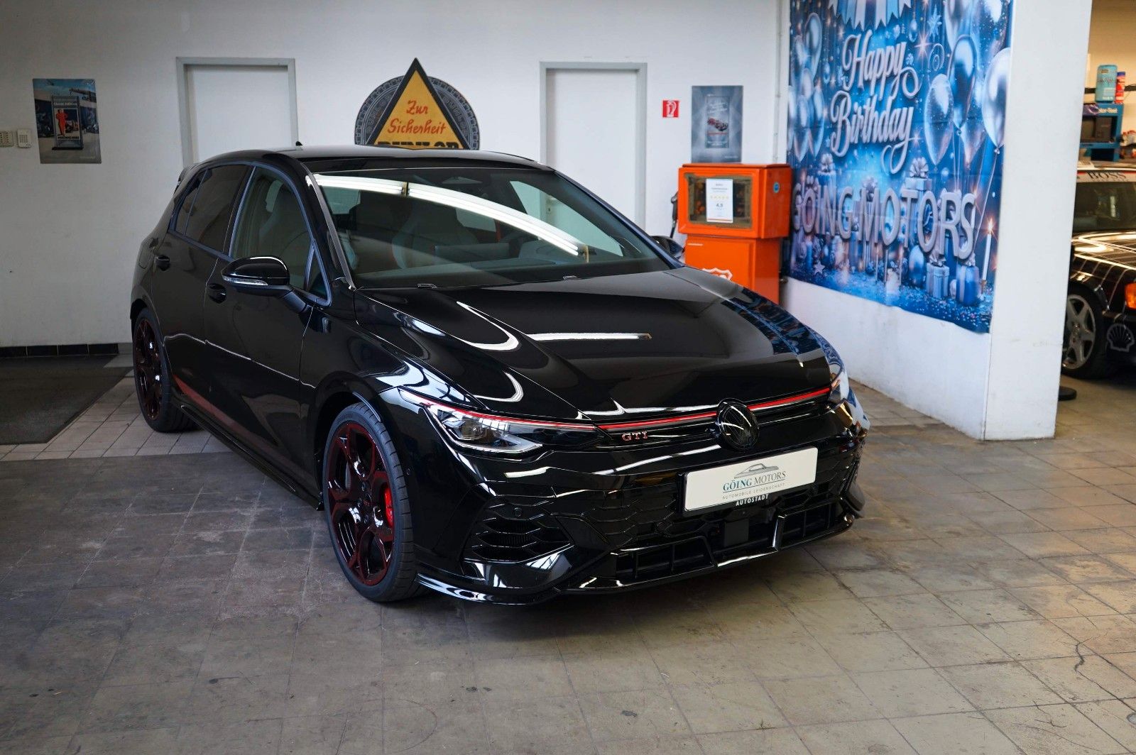 Volkswagen Golf VIII 8 Lim. 2.0 TSI 239 kW GTI Edition 50