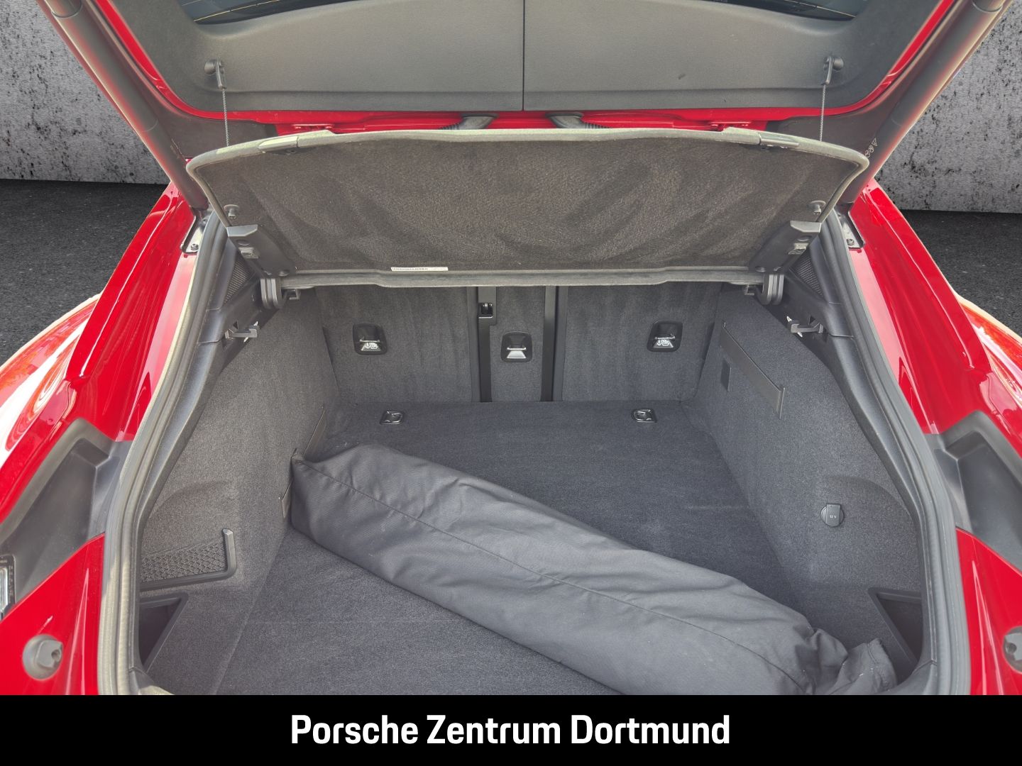 Porsche Taycan GTS Sport Turismo HA-Lenkung InnoDrive