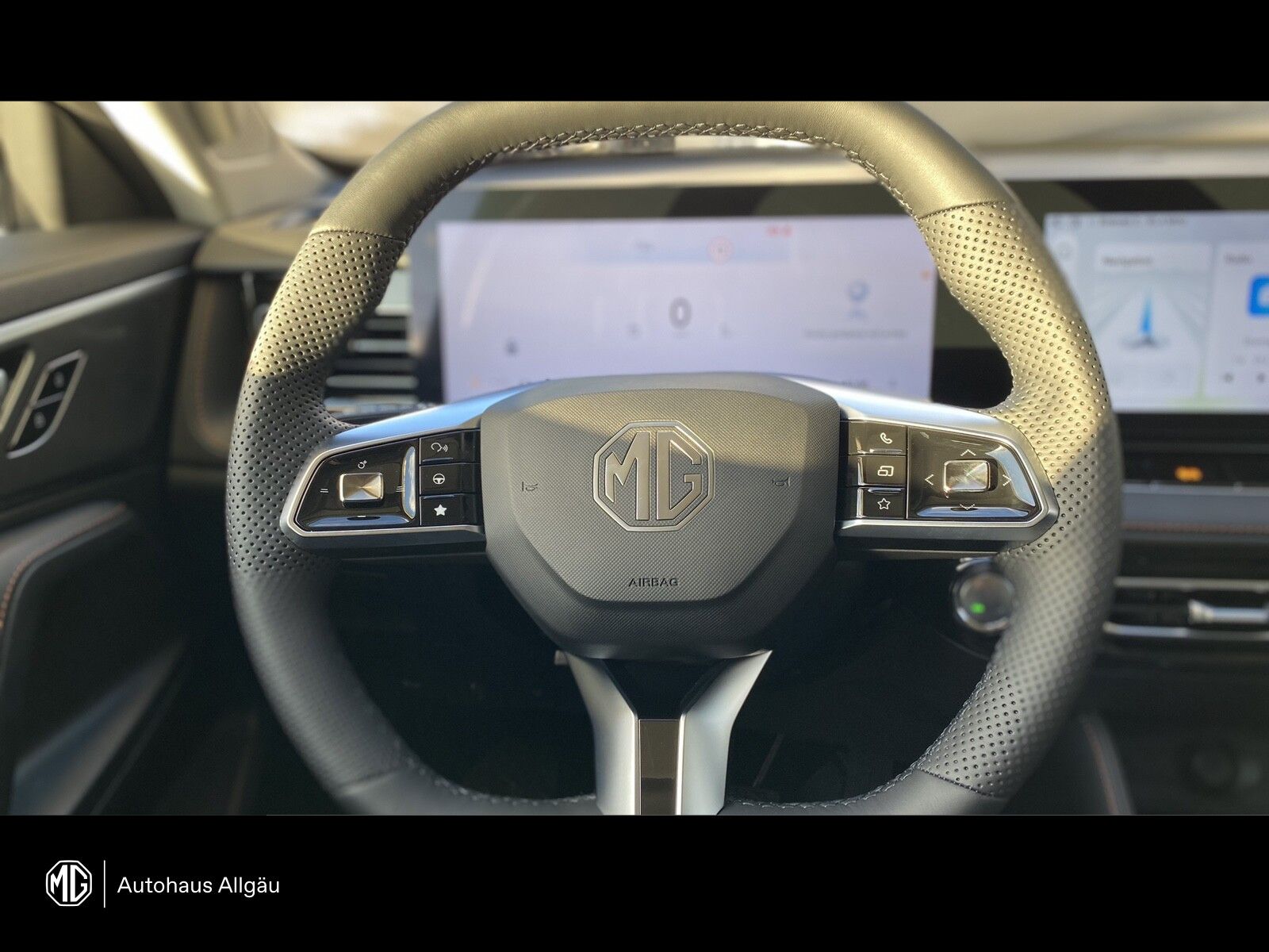 MG HS PHEV Luxury 360°+SHZ+LED+NAVI+CAR PLAY