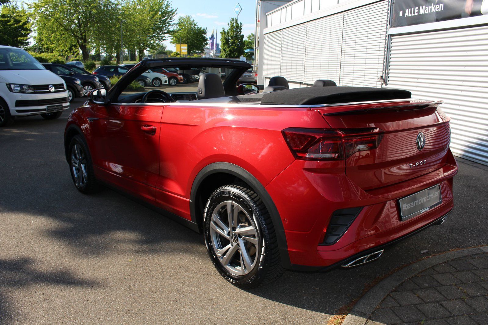 Volkswagen T-Roc 1.5 TSI DSG R-Line - Samsaru's Car Outlet