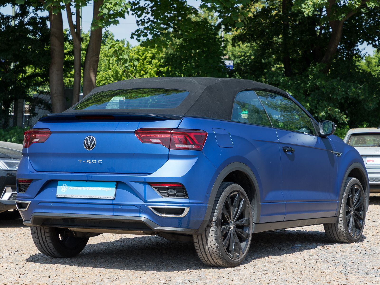 Volkswagen T-Roc 1.5 TSI DSG R-LINE EDITION - Samsaru's Car Outlet