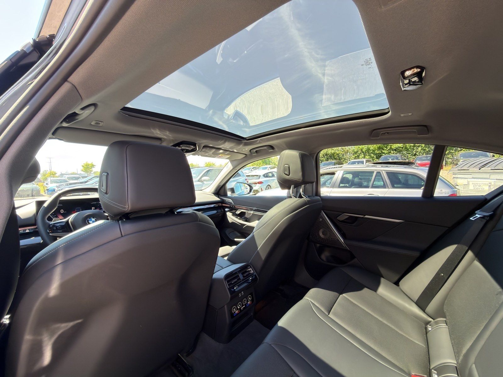 BMW 520i Limousine AHK Head-Up Pano DrivAssProf. Par
