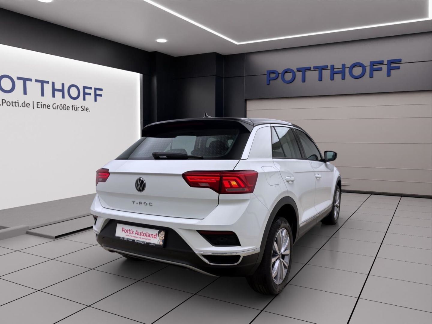Volkswagen T-Roc 1.0 TSI STYLE - Samsaru's Car Outlet