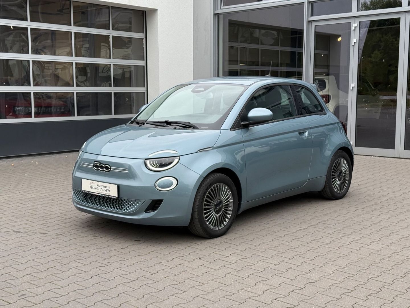 Fiat 500 Icon - Samsaru's Car Outlet
