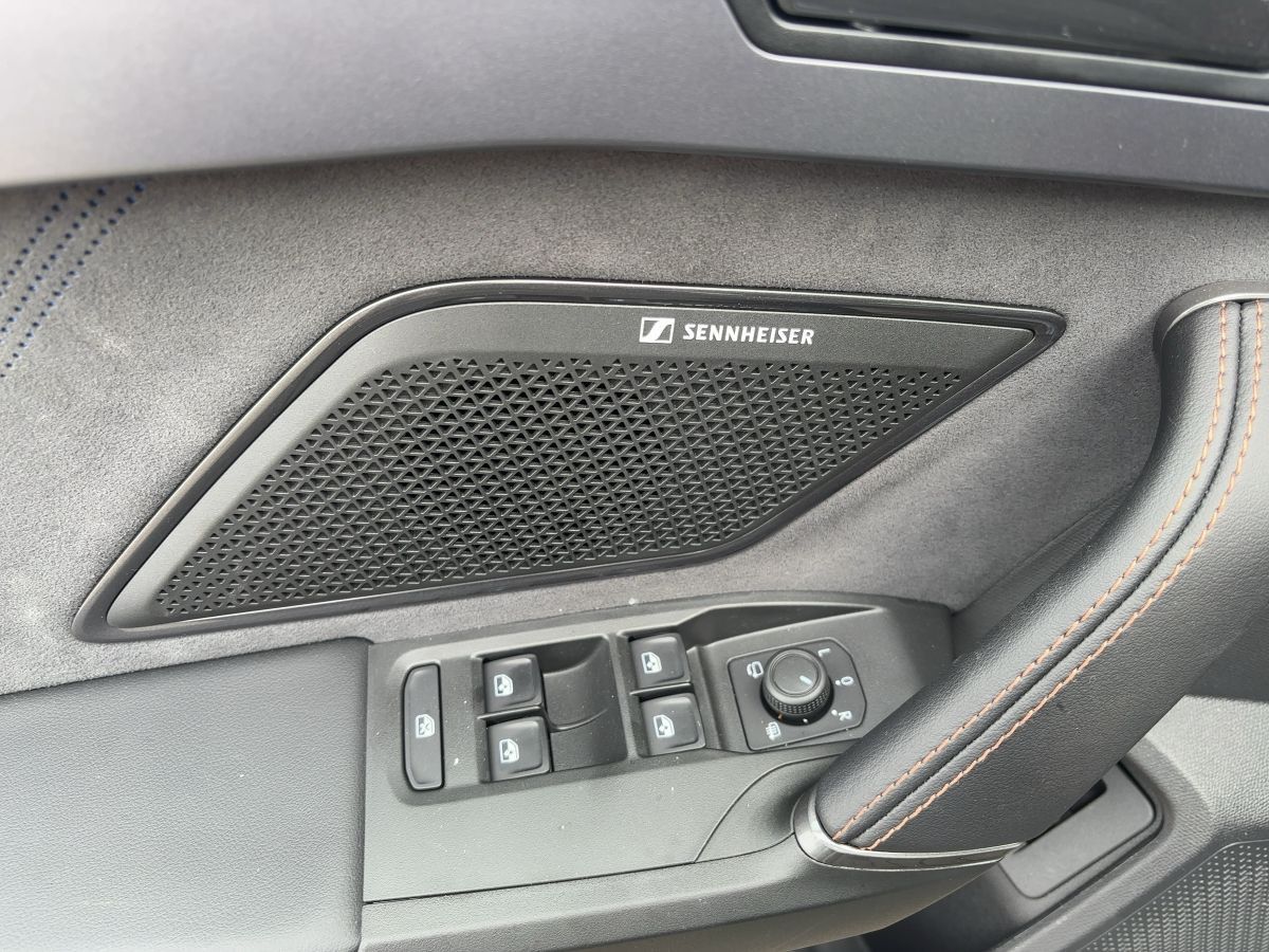 Cupra Leon Sportstourer - Samsaru's Car Outlet