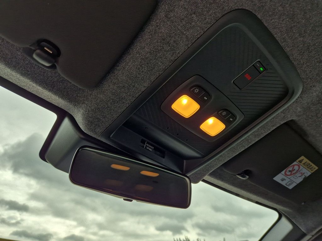 Dacia Duster Extreme HYBRID 140 - Samsaru's Car Outlet