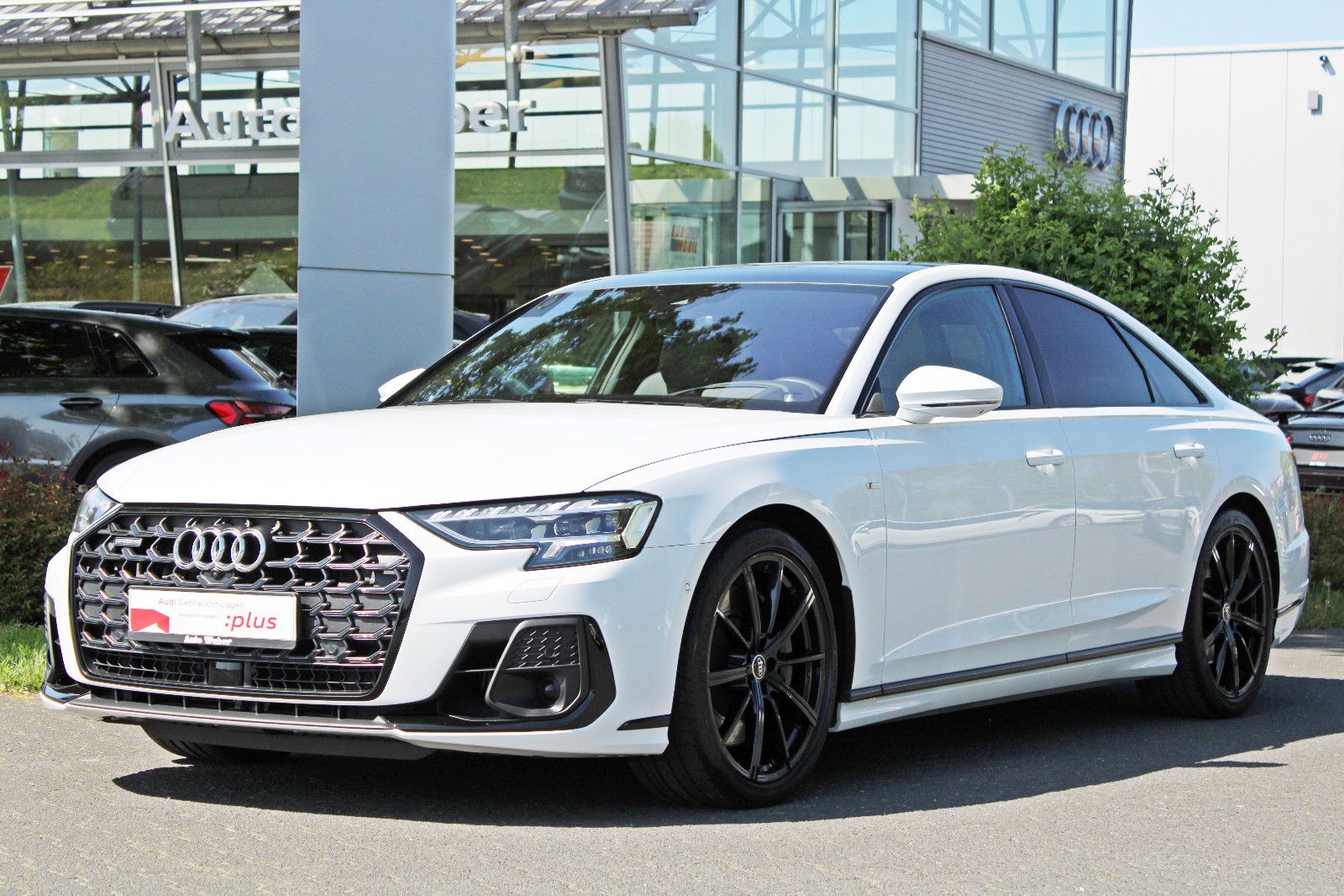 Audi A8 60TFSI quattro S LINE BLACK - Samsaru's Car Outlet