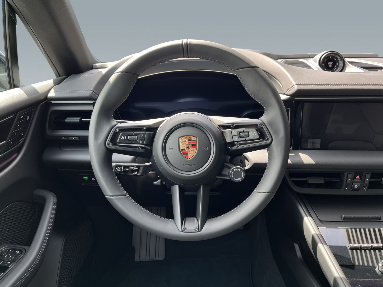 Porsche Macan 4 Pano.,Head-Up,PASM,Servo+,BOSE,InnoDrive