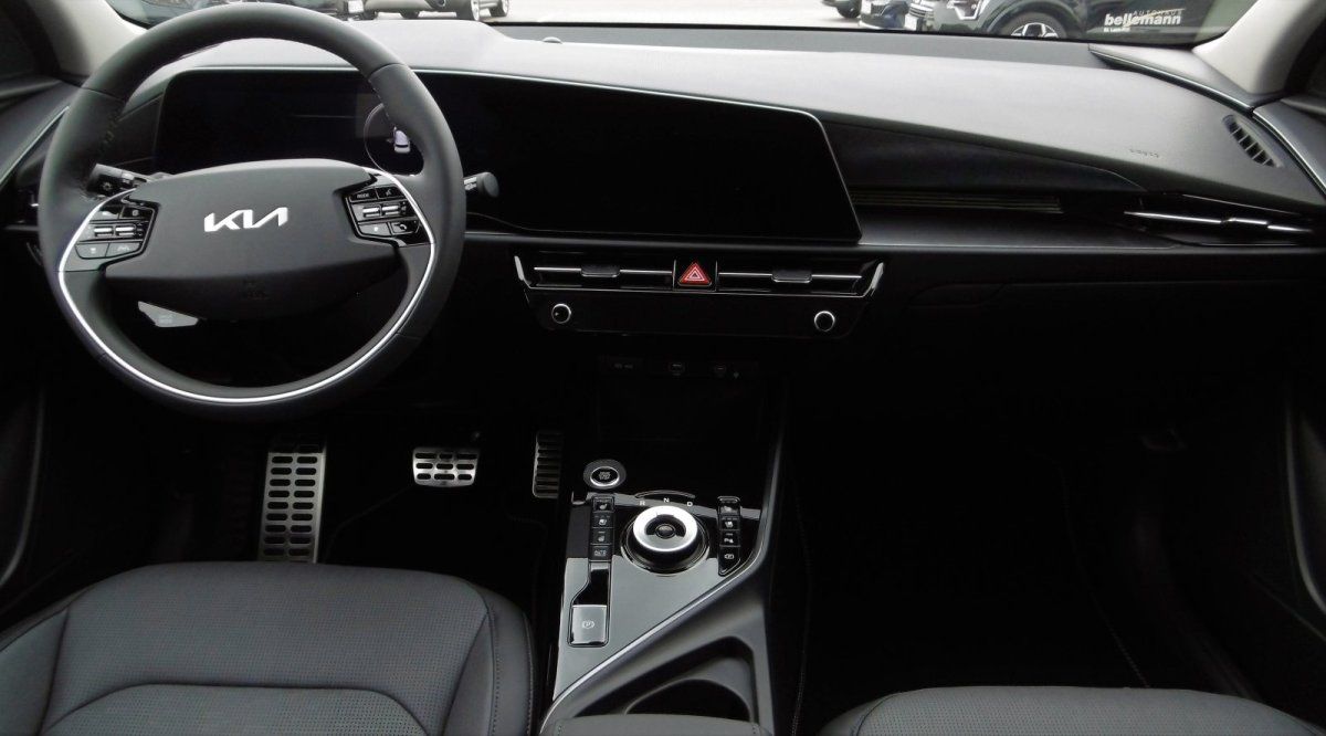 Kia Niro Spirit 1.6 Hybrid - Samsaru's Car Outlet