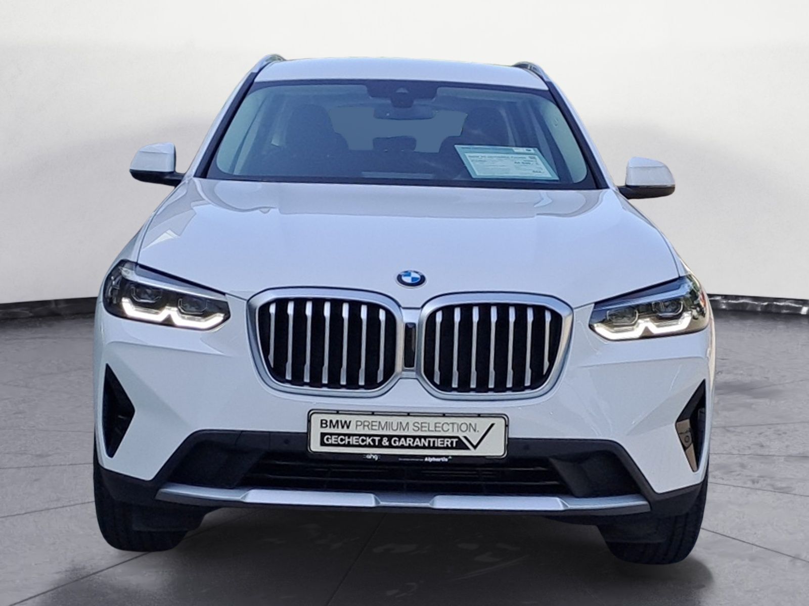 BMW X3 xDrive20iA Facelift - Samsaru's Car Outlet