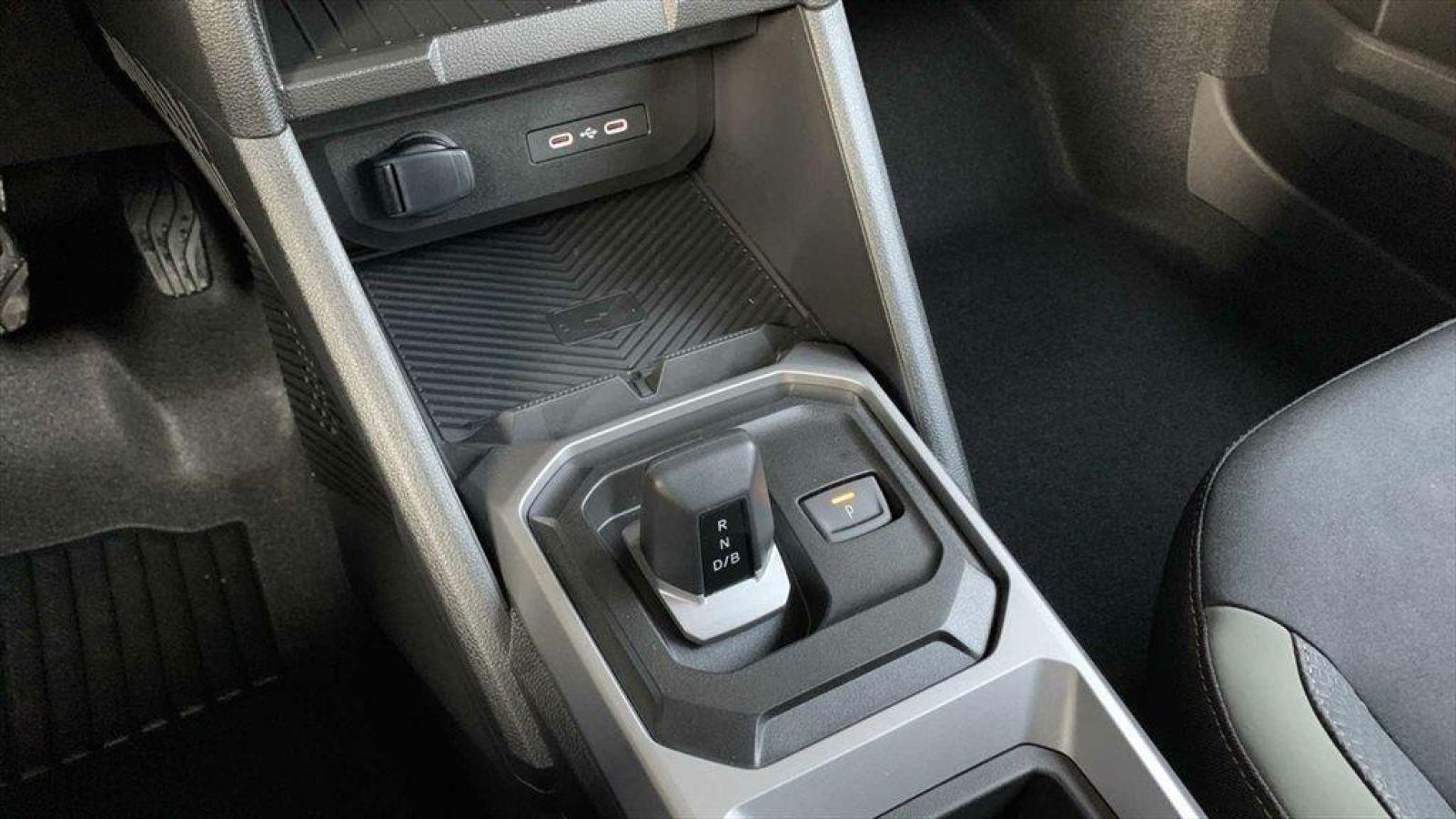 Dacia Duster III 1,6 Hybrid 140 Extreme - Samsaru's Car Outlet