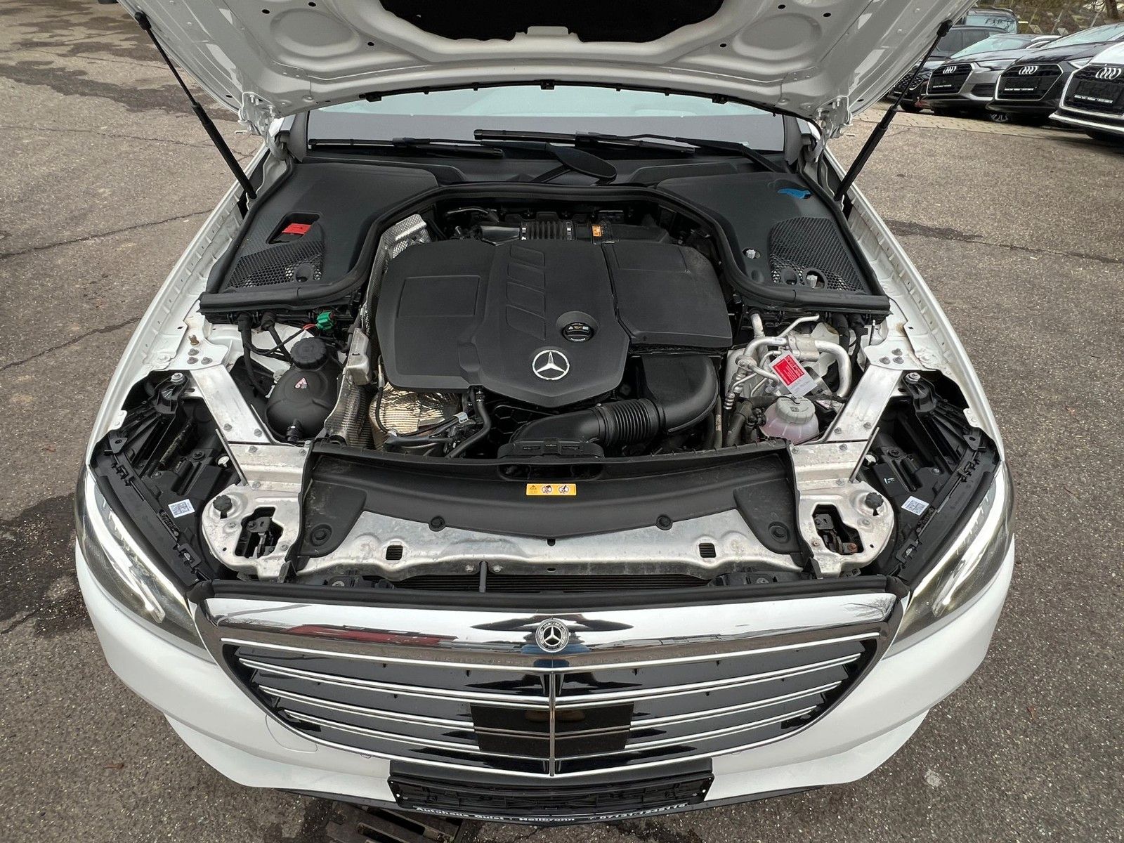Mercedes-Benz E -Klasse Lim. E 300 de - Samsaru's Car Outlet