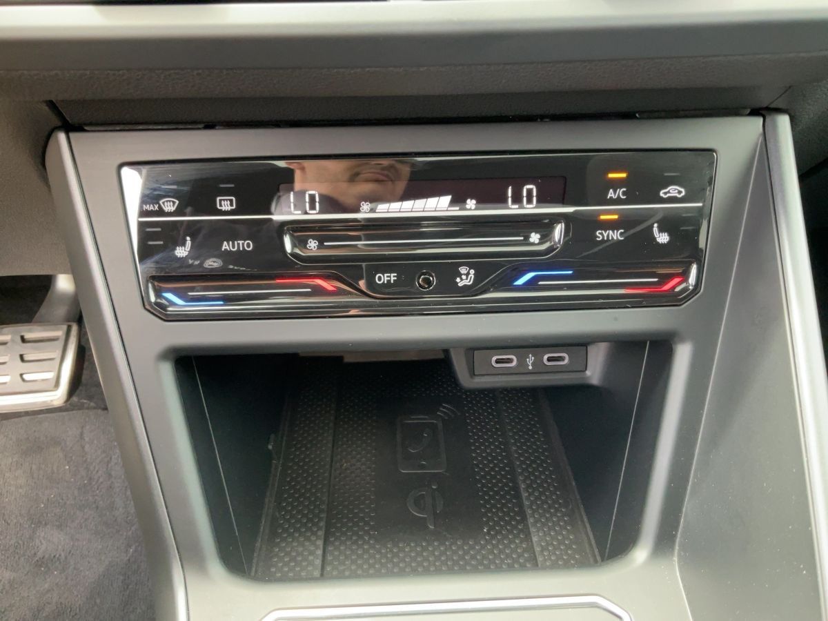 Volkswagen Taigo 1.5 TSI DSG R-LINE - Samsaru's Car Outlet
