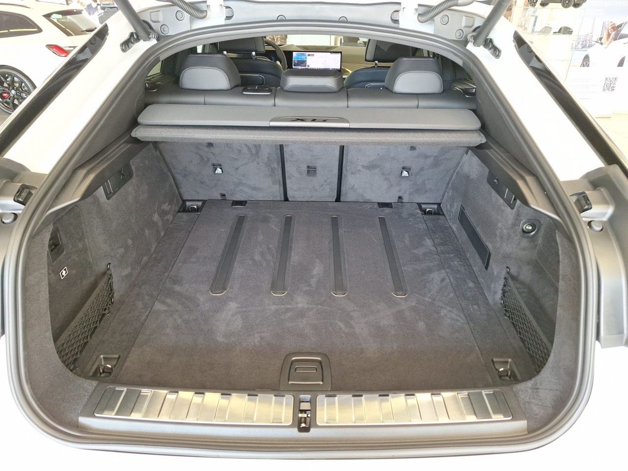 BMW X6 xD30d Leas ab 999 M SPORT PRO DAPr Sthz Pano