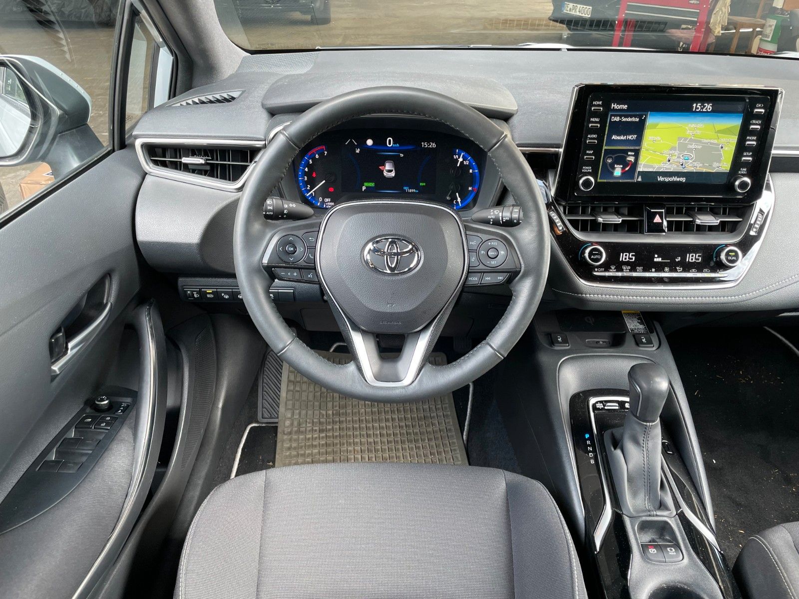 Toyota Corolla Hybrid - Samsaru's Car Outlet