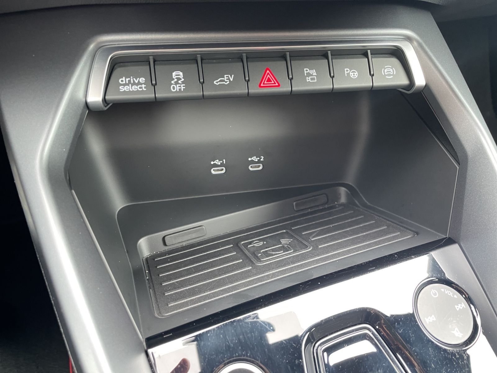 Audi A3 SB 45 TFSI e S line LED AHK Kamera Carplay