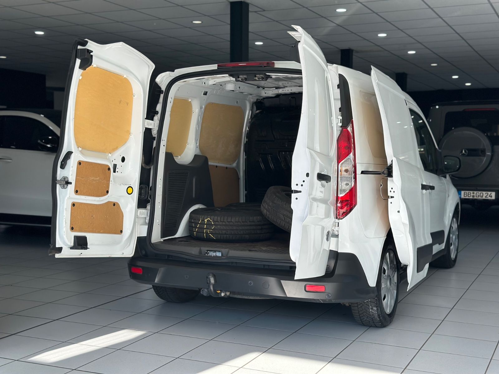 Ford Transit Connect Kasten 220 L1 S&S Aut - Samsaru's Car Outlet