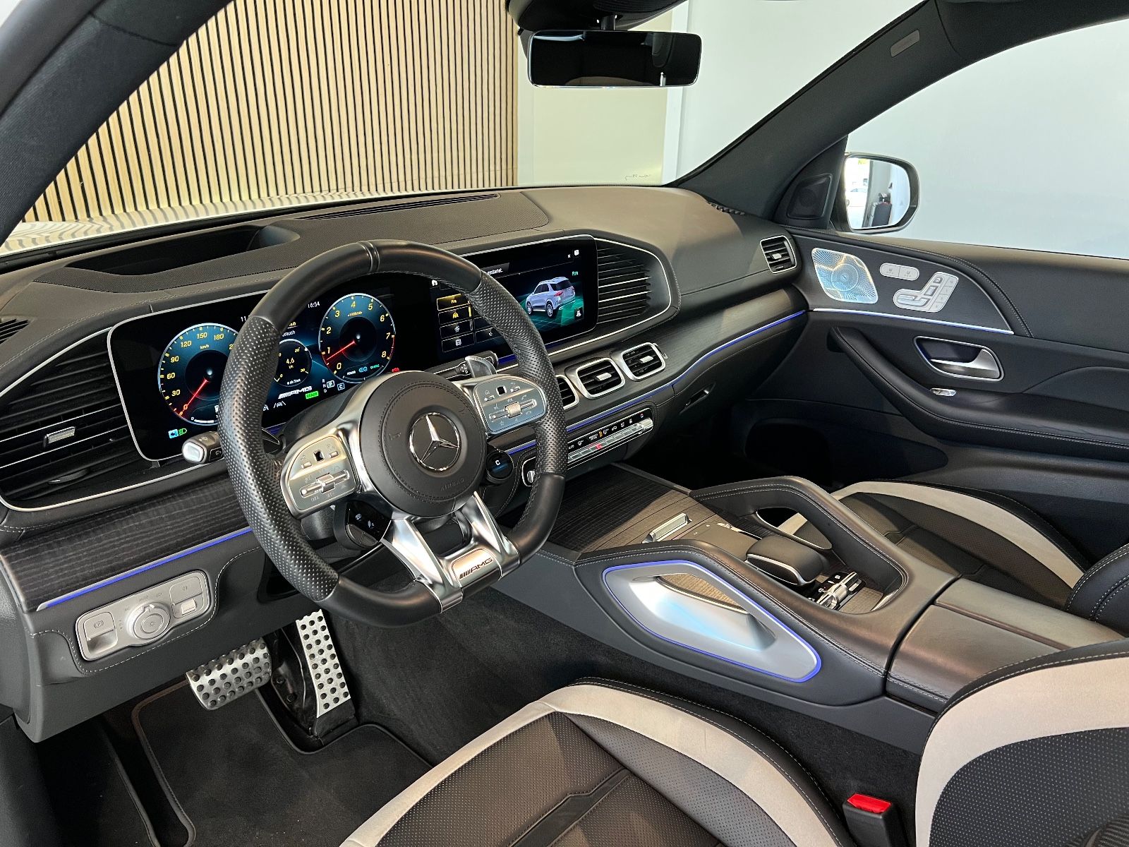 Mercedes-Benz GLE 63s AMG *PANO/MASSAGE/AHK/HUD/NIGHT/FULL/VAT