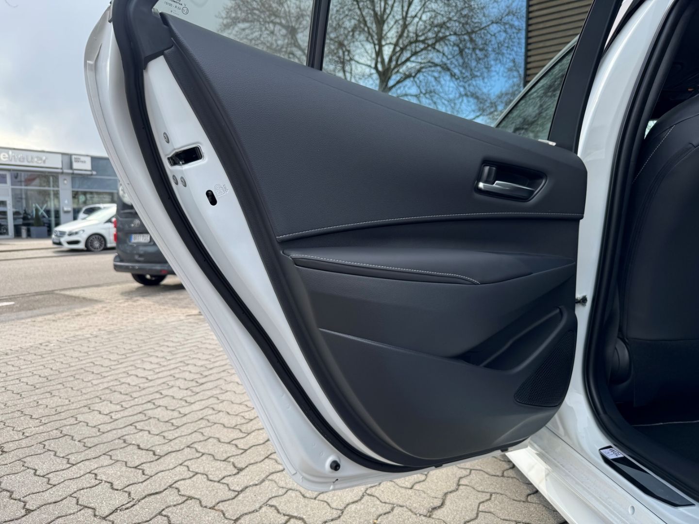 Toyota Corolla Touring Sports Hybrid Teamplayer / CarPl