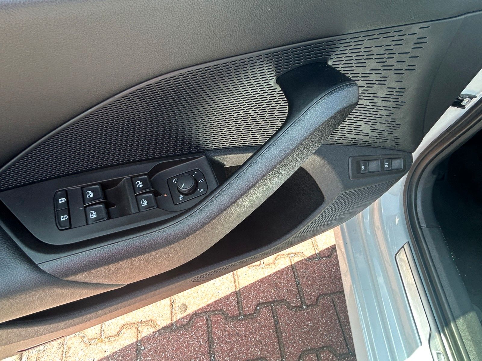 Skoda OCTAVIA Combi Style 1.4 TSI iV - Samsaru's Car Outlet
