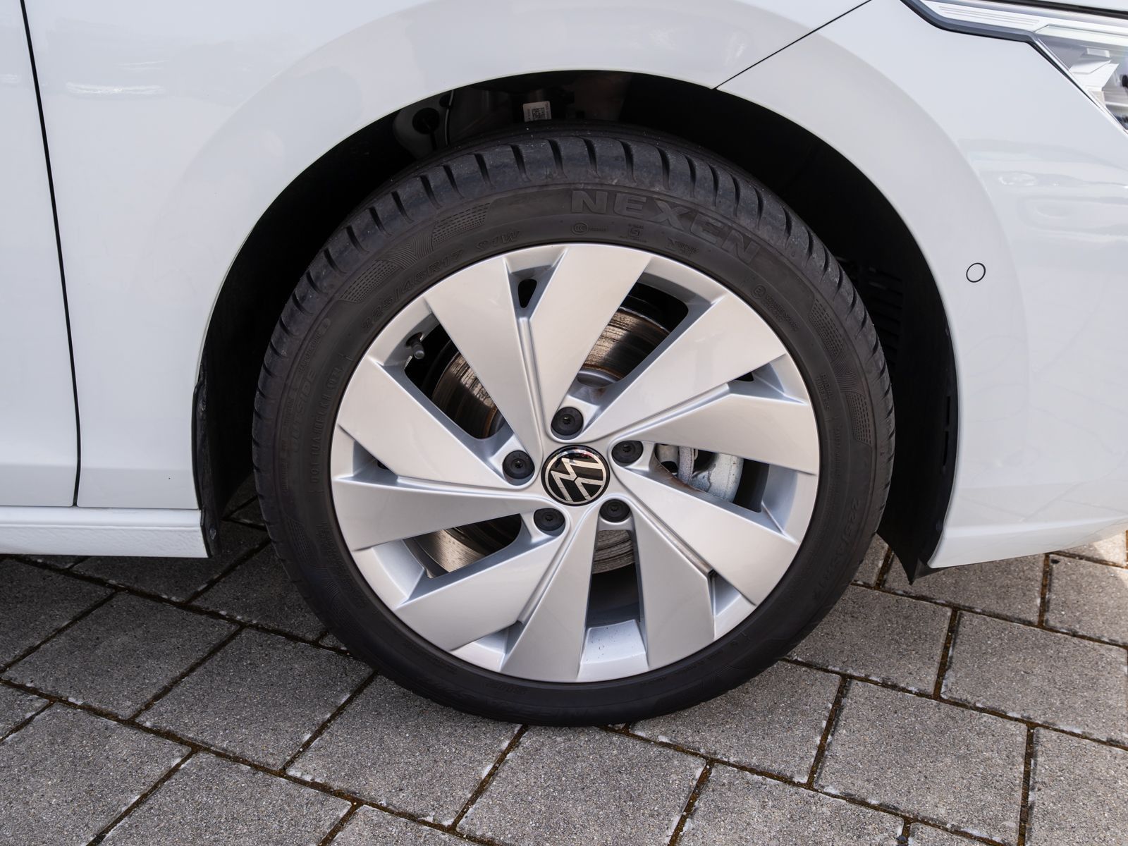 Volkswagen Golf Style 1.5TSI eHybrid DSG Navi 360° HUD AHK